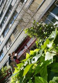 Façana de la Facultat de Biologia